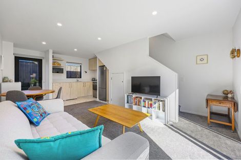 Photo of property in 4/170 Don Buck Road, Massey, Auckland, 0614