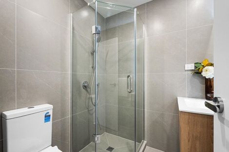 Photo of property in 37b Flanshaw Road, Te Atatu South, Auckland, 0610