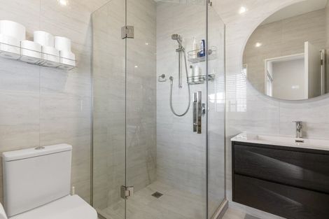 Photo of property in 24 Holcroft Street, Papakura, 2110