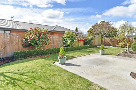 Photo of property in 27 Coolspring Way, Redwood, Christchurch, 8051