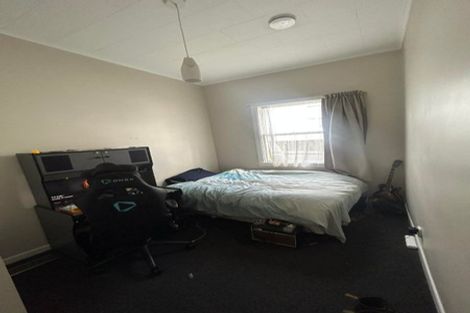 Photo of property in 296 Karori Road, Karori, Wellington, 6012