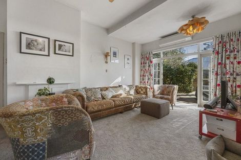 Photo of property in 20 Hargest Crescent, Saint Kilda, Dunedin, 9012