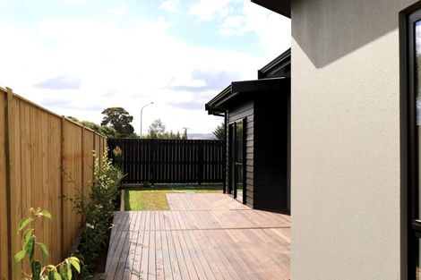 Photo of property in 104 Freedom Drive, Kelvin Grove, Palmerston North, 4414