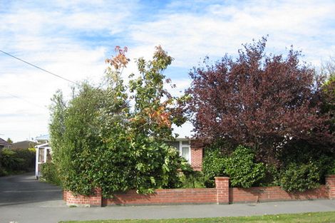 Photo of property in 23 Middlepark Road, Sockburn, Christchurch, 8042