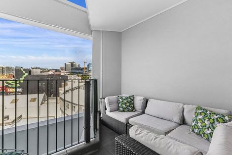 Photo of property in Stadium Garden Flats, 319/107 Thorndon Quay, Pipitea, Wellington, 6011