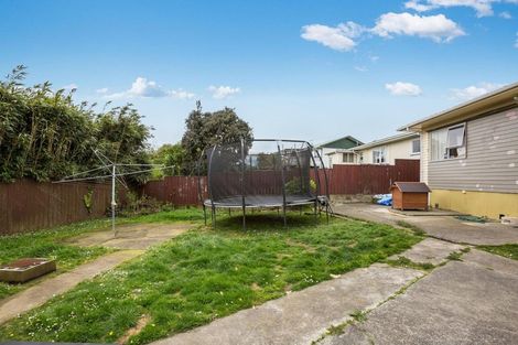 Photo of property in 73 Driver Crescent, Cannons Creek, Porirua, 5024