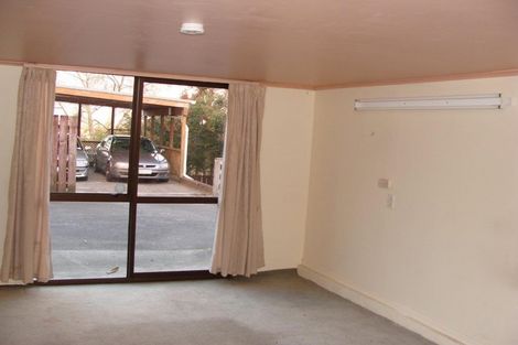 Photo of property in 2/537 Glenfield Road, Glenfield, Auckland, 0629