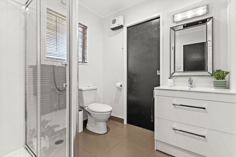 Photo of property in 17 Gilmour Place, Taradale, Napier, 4112