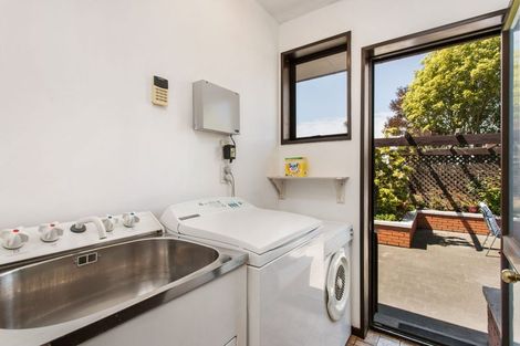 Photo of property in 2/18 Rembrandt Place, Burnside, Christchurch, 8053