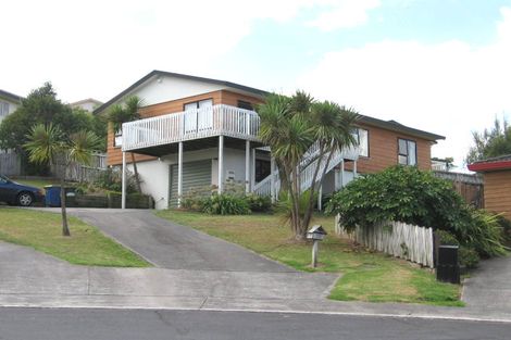 Photo of property in 26 Amery Place, West Harbour, Auckland, 0618