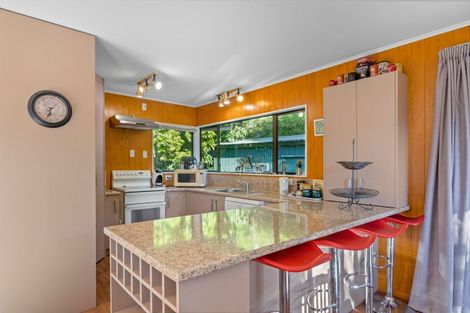 Photo of property in 3900 Kenepuru Road, Black Rock, Picton, 7282