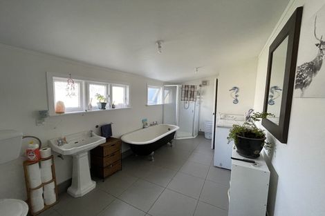 Photo of property in 37 Tasman Road, Otaki Beach, Otaki, 5512