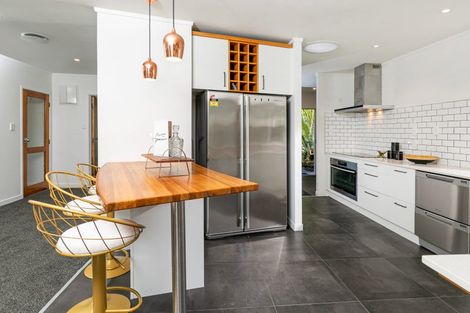 Photo of property in 101 Old Railway Road, Kumeu, 0892