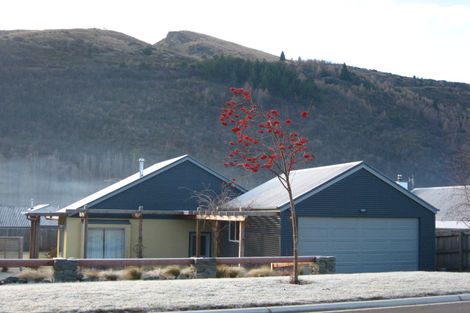 Photo of property in 99 Devon Street, Arrowtown, 9302