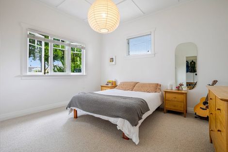 Photo of property in 12 Rewarewa Road, Te Atatu Peninsula, Auckland, 0610