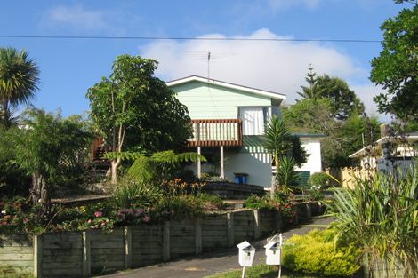 Photo of property in 2/7 Weldene Avenue, Glenfield, Auckland, 0629
