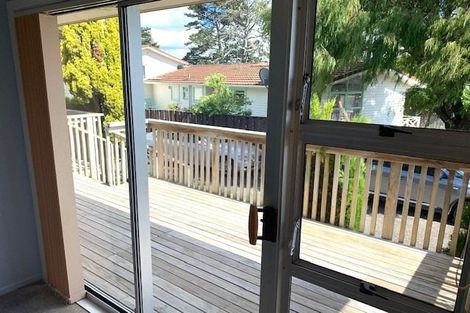 Photo of property in 25 Tamahere Drive, Glenfield, Auckland, 0629