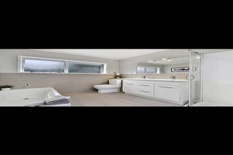 Photo of property in 1/2 Kenderdine Road, Papatoetoe, Auckland, 2025