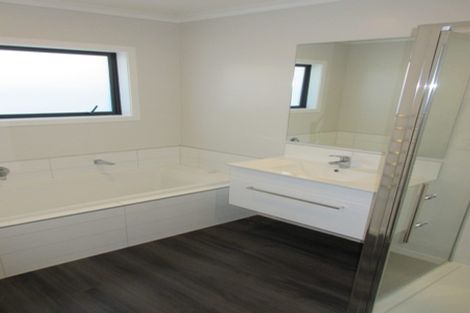 Photo of property in 25 Gallipoli Place, Paraparaumu, 5032