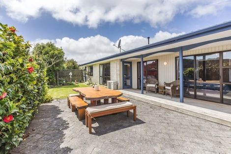 Photo of property in 7 Observatory Close, Whitby, Porirua, 5024
