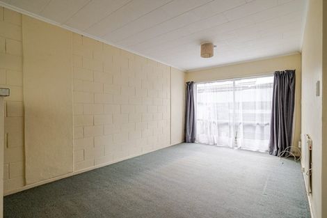 Photo of property in 3 Seddon Street, Takaro, Palmerston North, 4412