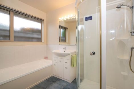 Photo of property in 32 Magnolia Drive, Springlands, Blenheim, 7201