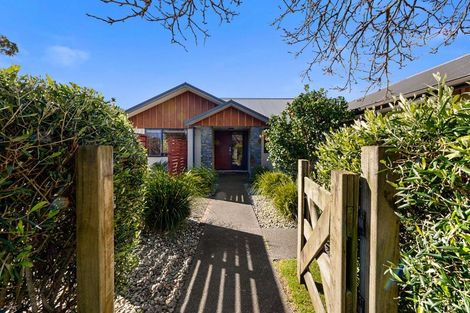 Photo of property in 533 Manutahi Road, Lepperton, New Plymouth, 4373