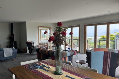 Photo of property in 5 Somerset Grove, Waitarere Beach, Levin, 5510