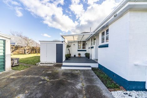 Photo of property in 16 Leicester Street, Terrace End, Palmerston North, 4410