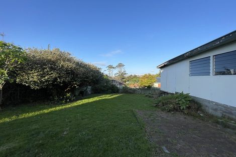Photo of property in 492 Blockhouse Bay Road, Blockhouse Bay, Auckland, 0600