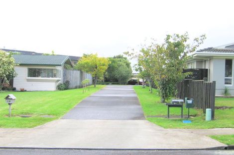 Photo of property in 27 Gulf Crest, Bucklands Beach, Auckland, 2012
