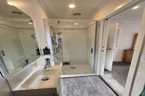 Photo of property in 10 Gaff Place, Whitby, Porirua, 5024