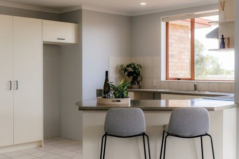 Photo of property in 13 Keri Vista Rise, Papakura, 2110