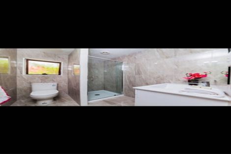 Photo of property in 43 Gosford Drive, Botany Downs, Auckland, 2010