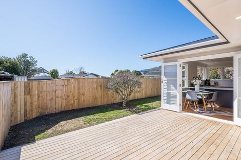 Photo of property in 7a Tawa Street, Waikanae, 5036