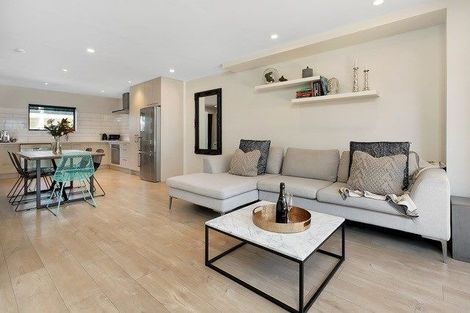 Photo of property in 47 Carder Court, Hobsonville, Auckland, 0618