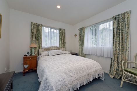 Photo of property in 35 Chamari Close, Titirangi, Auckland, 0604