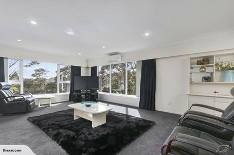 Photo of property in 83 Woodfern Crescent, Titirangi, Auckland, 0604