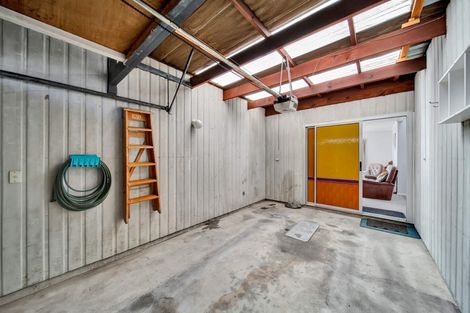 Photo of property in 4a Brierley Place, Marfell, New Plymouth, 4310