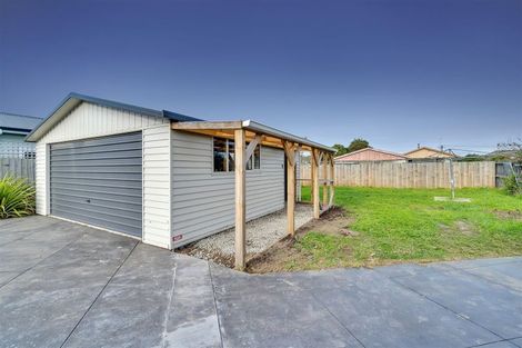 Photo of property in 102 Bassett Street, Burwood, Christchurch, 8083