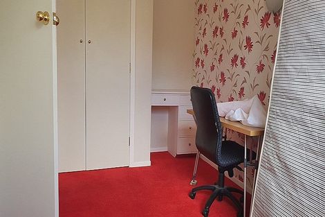 Photo of property in 12 Maple Grove, Kingston, Wellington, 6021