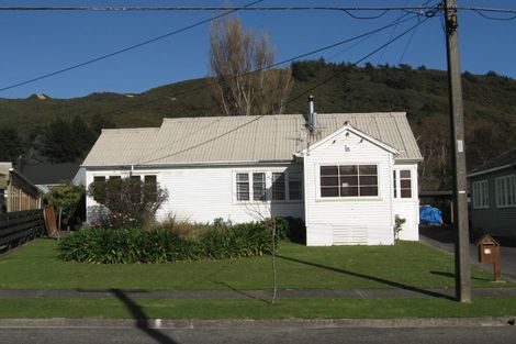 Photo of property in 17 Feist Street, Naenae, Lower Hutt, 5011
