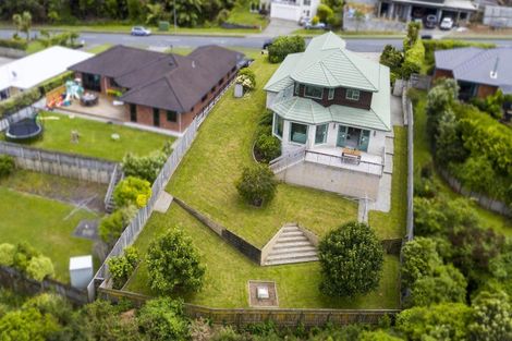 Photo of property in 51 Riverstone Drive, Riverstone Terraces, Upper Hutt, 5018