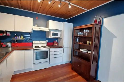 Photo of property in Courtenay Mews Apartments, 2/14 Alpha Street, Te Aro, Wellington, 6011