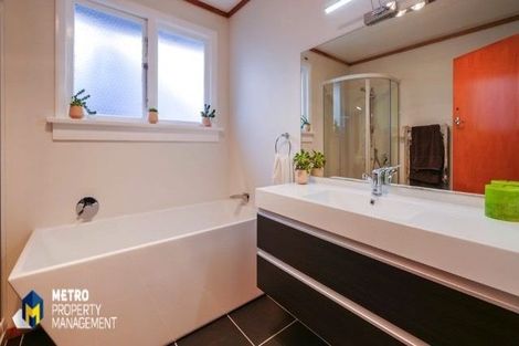 Photo of property in 44 Larnach Road, Waverley, Dunedin, 9013