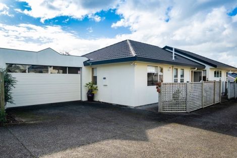 Photo of property in 2/11 Duart Road, Havelock North, 4130