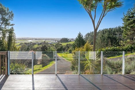 Photo of property in 91 Mangakura Road, Helensville, 0875
