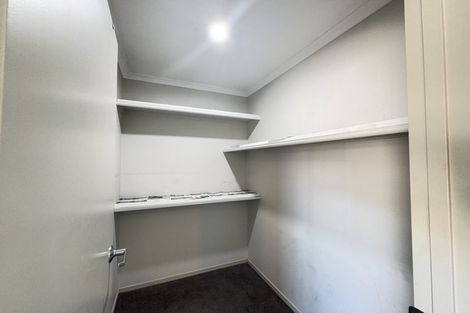 Photo of property in 53 Makora Road, Massey, Auckland, 0614