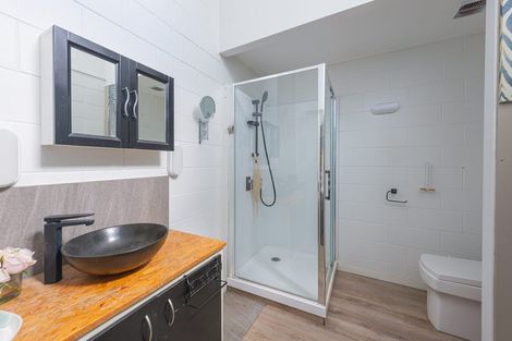 Photo of property in 29k Springs Road, Parakai, 0830