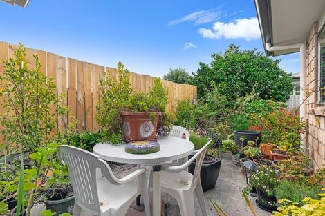 Photo of property in 104b Racecourse Road, Waiuku, 2123